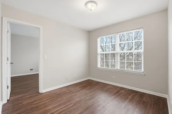 $2,900 | 2647 Pecos Circle, Montgomery, IL 60538