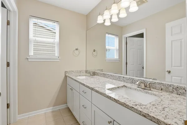 $2,900 | 2647 Pecos Circle, Montgomery, IL 60538