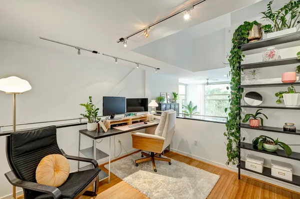 $345,000 | 102 Quitman Street, Unit 207, Houston, TX 77009