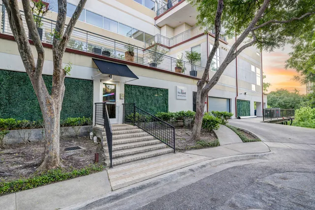 $345,000 | 102 Quitman Street, Unit 207, Houston, TX 77009