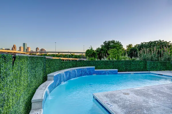 $345,000 | 102 Quitman Street, Unit 207, Houston, TX 77009