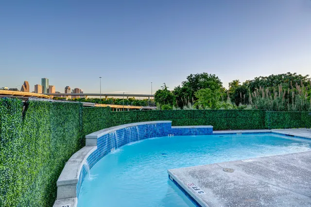 $345,000 | 102 Quitman Street, Unit 207, Houston, TX 77009