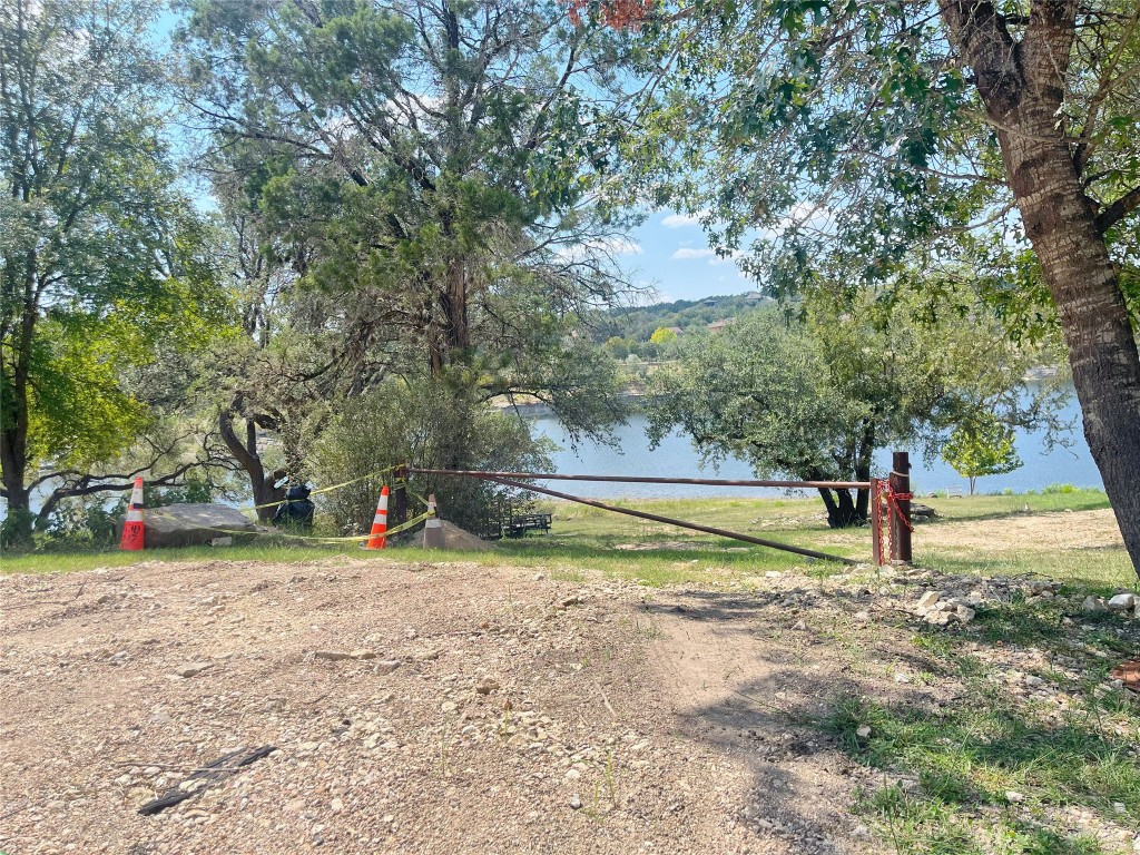 300 Stone Ridge Drive Austin, TX 78734 - Photo 10 of 27