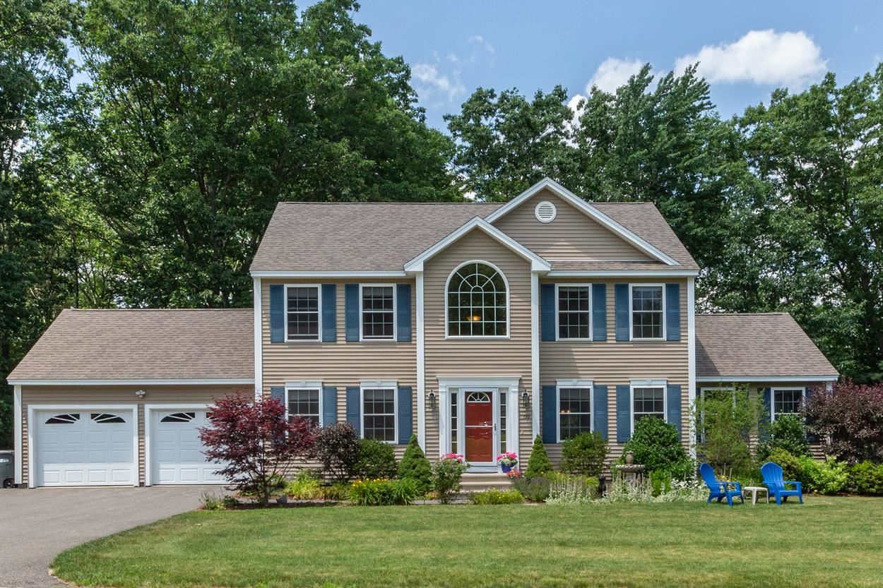 159 Lawrence Corner Road Pelham, NH 03076 - Photo 1 of 40