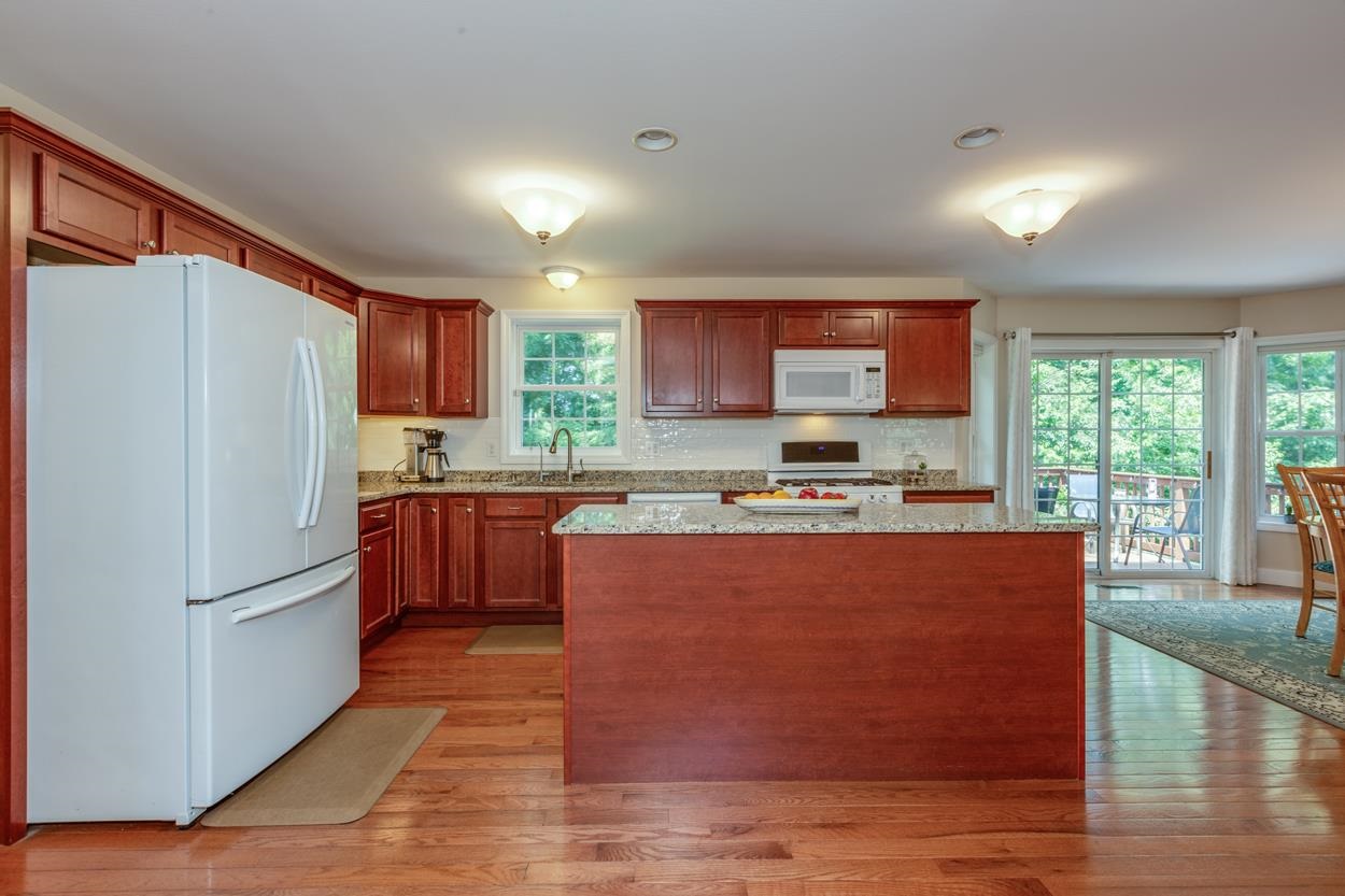 159 Lawrence Corner Road Pelham, NH 03076 - Photo 11 of 40