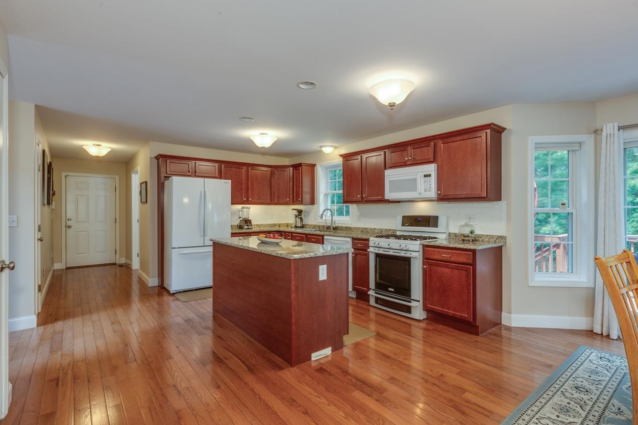 159 Lawrence Corner Road Pelham, NH 03076 - Photo 13 of 40