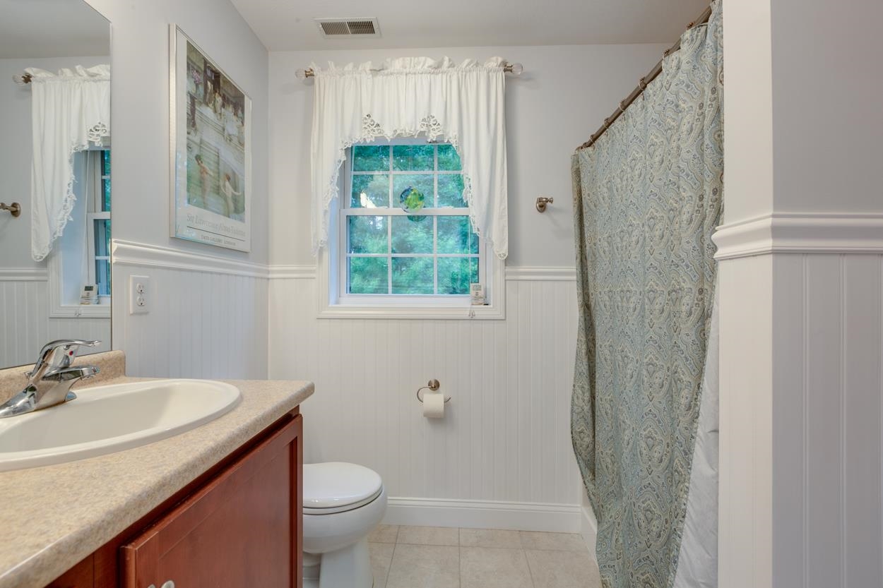 159 Lawrence Corner Road Pelham, NH 03076 - Photo 26 of 40