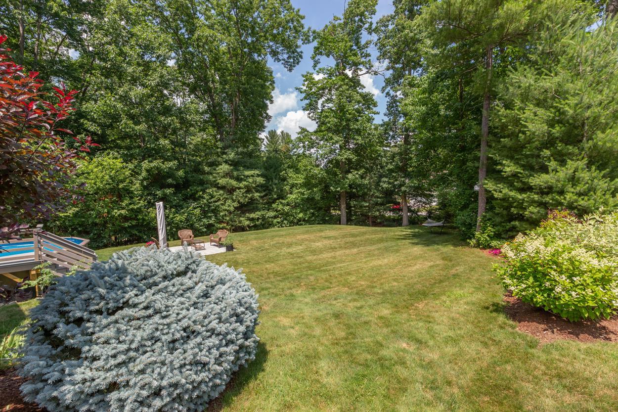 159 Lawrence Corner Road Pelham, NH 03076 - Photo 4 of 40