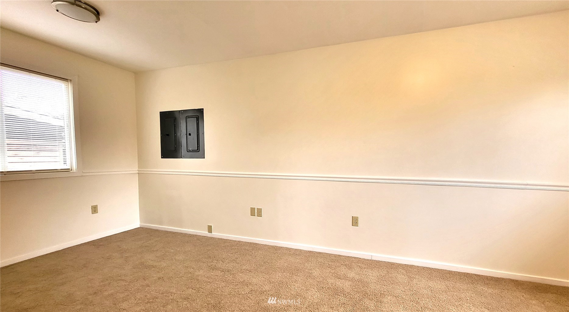 1040 Spath Road Sequim, WA 98382 - Photo 27 of 34 a view of a room with an empty space