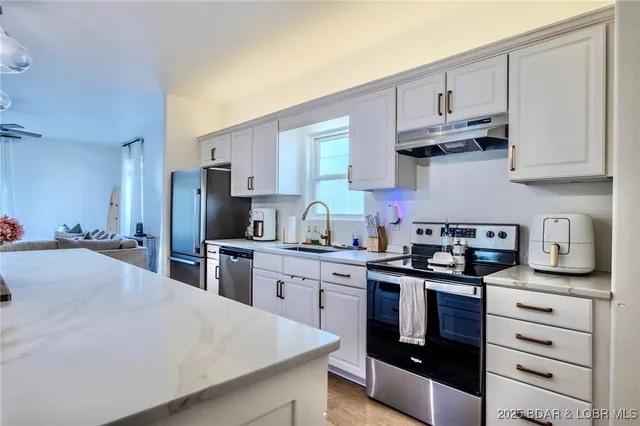 $274,900 | 1095 Cherokee Road, Lake Ozark, MO 65049