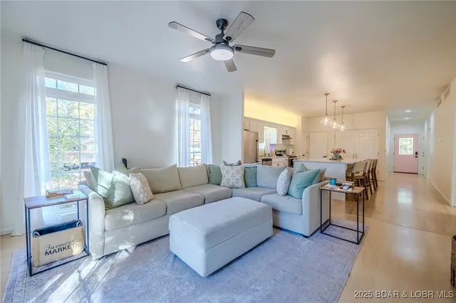 $274,900 | 1095 Cherokee Road, Lake Ozark, MO 65049