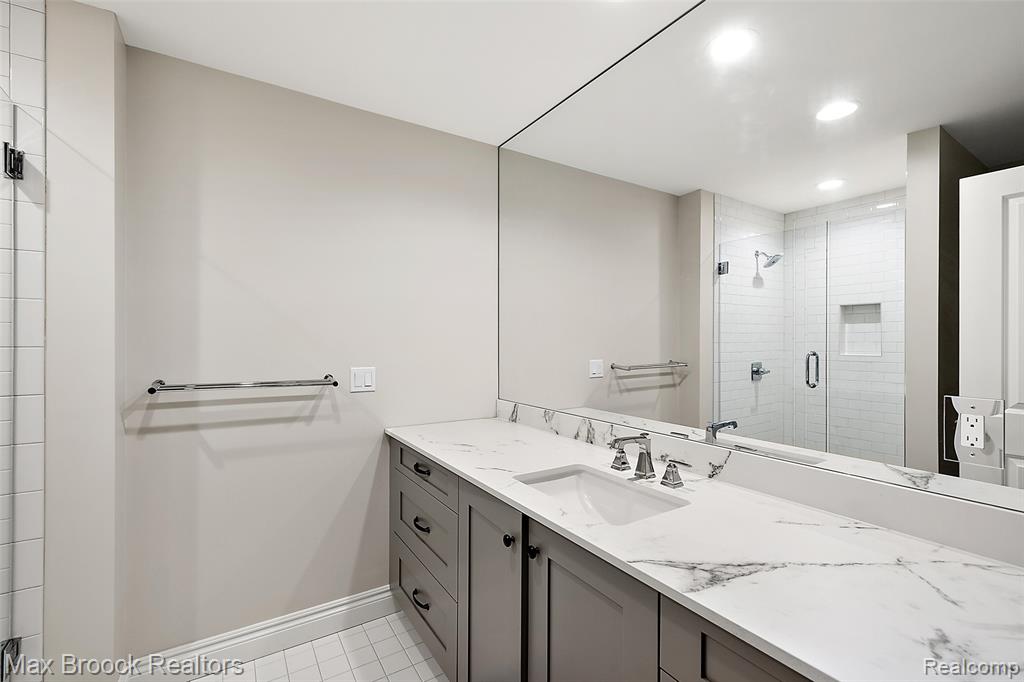 1475 Tottenham Road Bloomfield Hills, MI 48301 - Photo 25 of 51