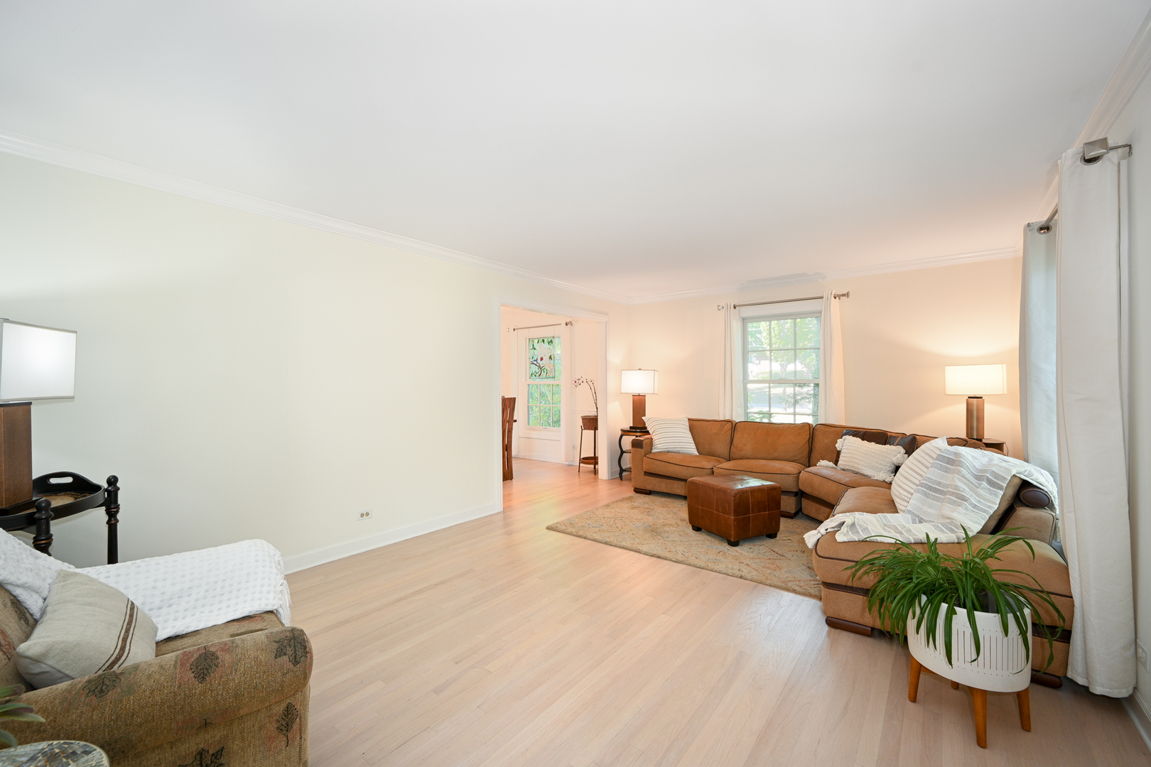 571 Oak Street Glen Ellyn, IL 60137 - Photo 5 of 34