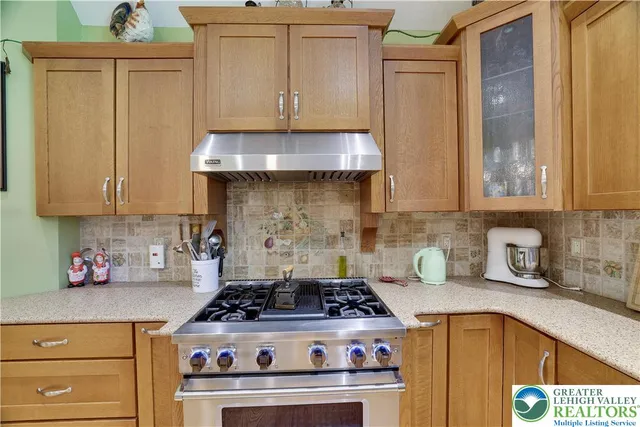 $1,265,000 | Undisclosed Address, Lakeville, PA 18438