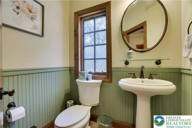 $1,265,000 | Undisclosed Address, Lakeville, PA 18438