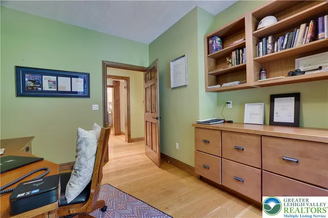 $1,265,000 | Undisclosed Address, Lakeville, PA 18438