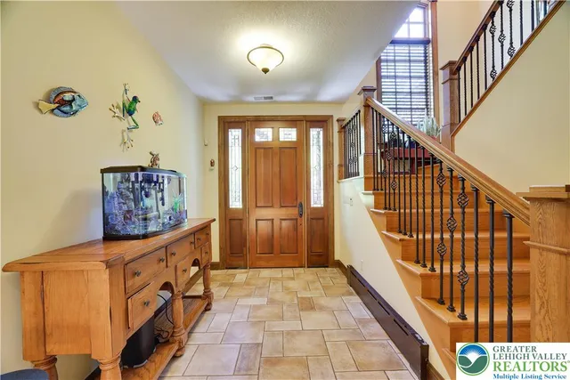 $1,265,000 | Undisclosed Address, Lakeville, PA 18438