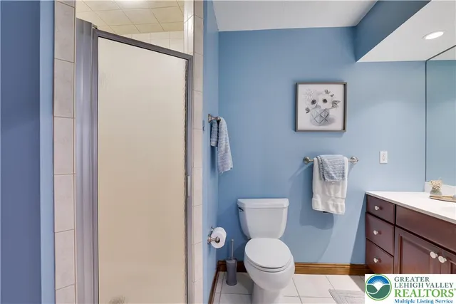 $1,265,000 | Undisclosed Address, Lakeville, PA 18438