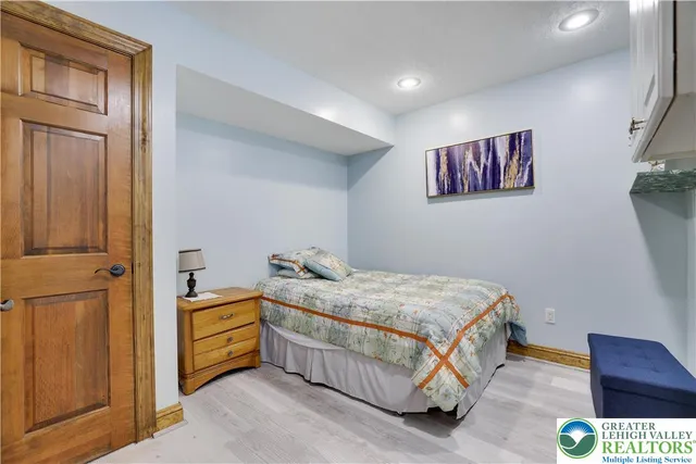 $1,265,000 | Undisclosed Address, Lakeville, PA 18438