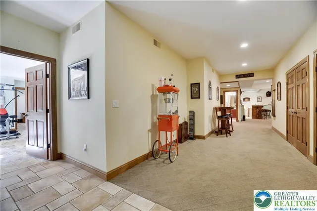 $1,265,000 | Undisclosed Address, Lakeville, PA 18438