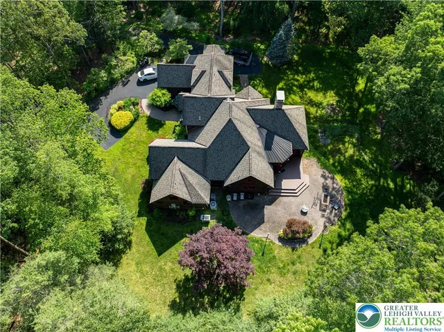 $1,265,000 | Undisclosed Address, Lakeville, PA 18438