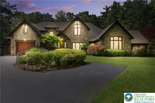 $1,265,000 | Undisclosed Address, Lakeville, PA 18438