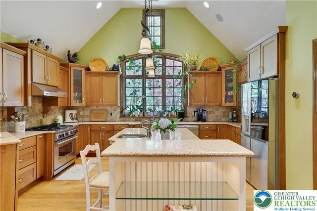 $1,265,000 | Undisclosed Address, Lakeville, PA 18438