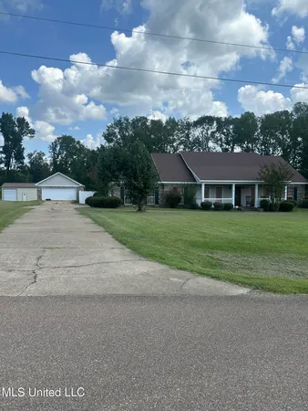 $450,000 | 266 Country Hills Drive, Florence, MS 39073