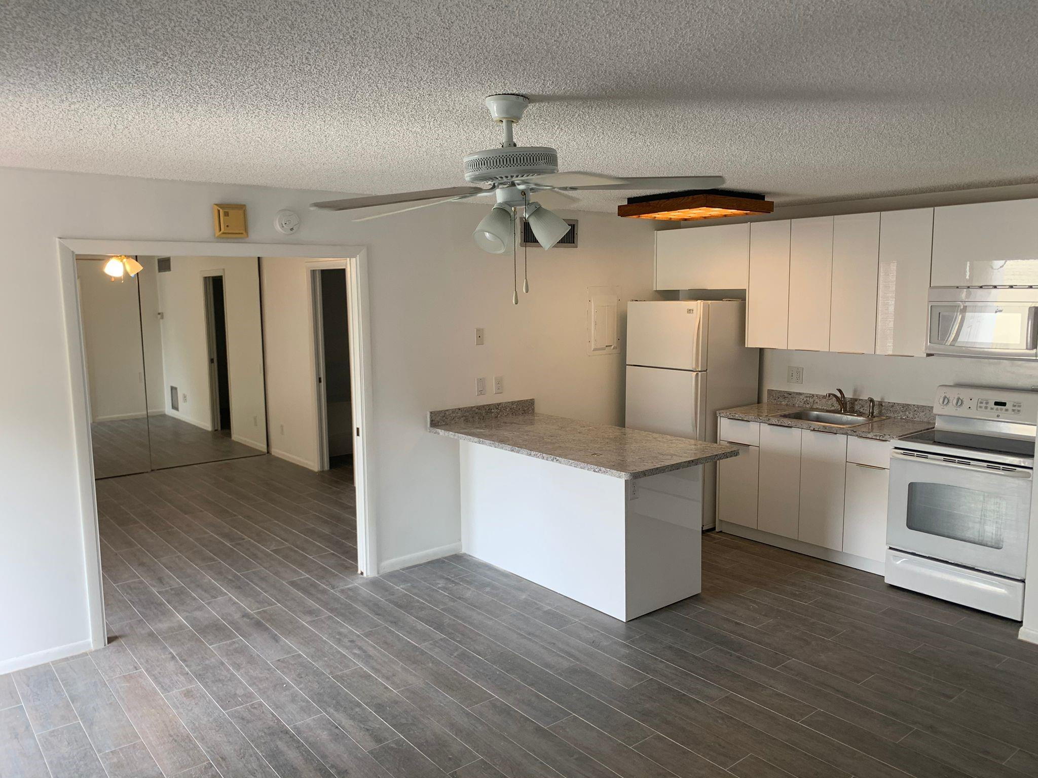 645 Executive Center Drive, Unit R202 West Palm Beach, FL 33401 - Photo 7 of 9 Photo 7