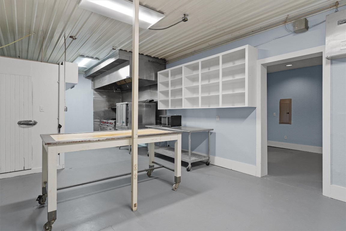1102 Beech Street Taylor, TX 76574 - Photo 20 of 40 a view of cabinets and window
