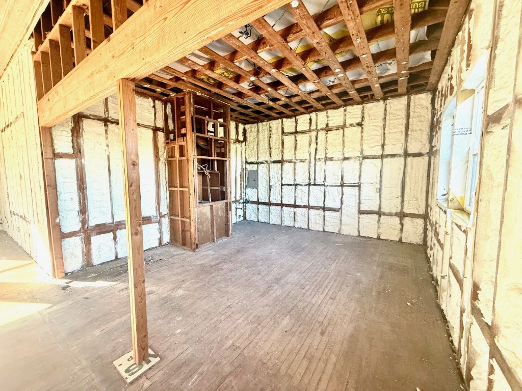 1102 Beech Street Taylor, TX 76574 - Photo 34 of 40 a view of entryway