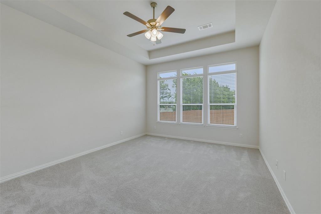 1233 Frio Drive Springtown, TX 76082 - Photo 11 of 29