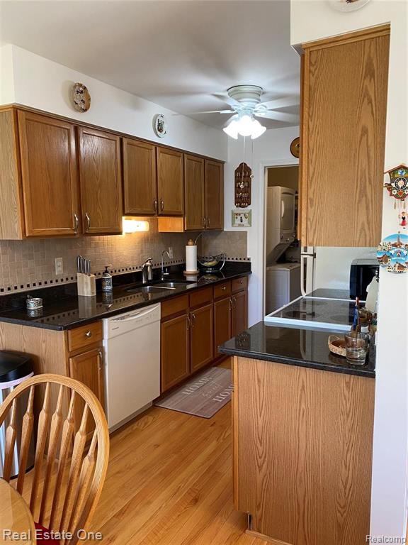 110 Pine Tree Ridge, Unit 4 Waterford, MI 48327 - Photo 14 of 39