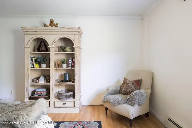 a view of a workspace with furniture