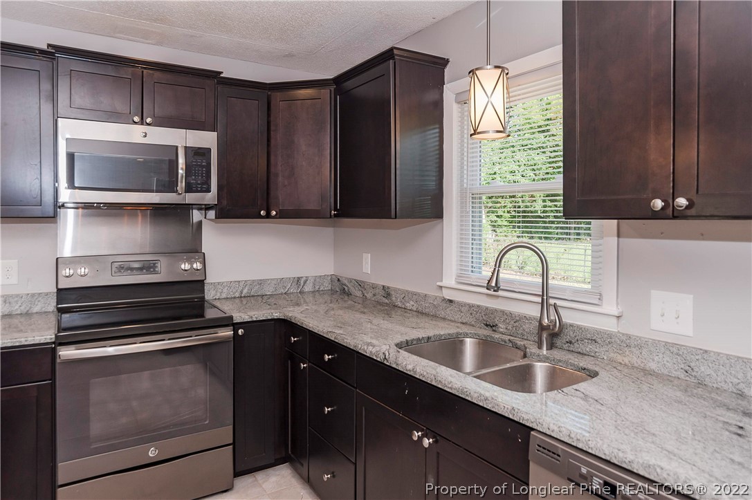 5225 Foxfire Road Fayetteville, NC 28303 - Photo 8 of 22 Gallery Image 8