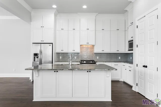 $2,850 | 2048 Perennial Lane, Baton Rouge, LA 70810