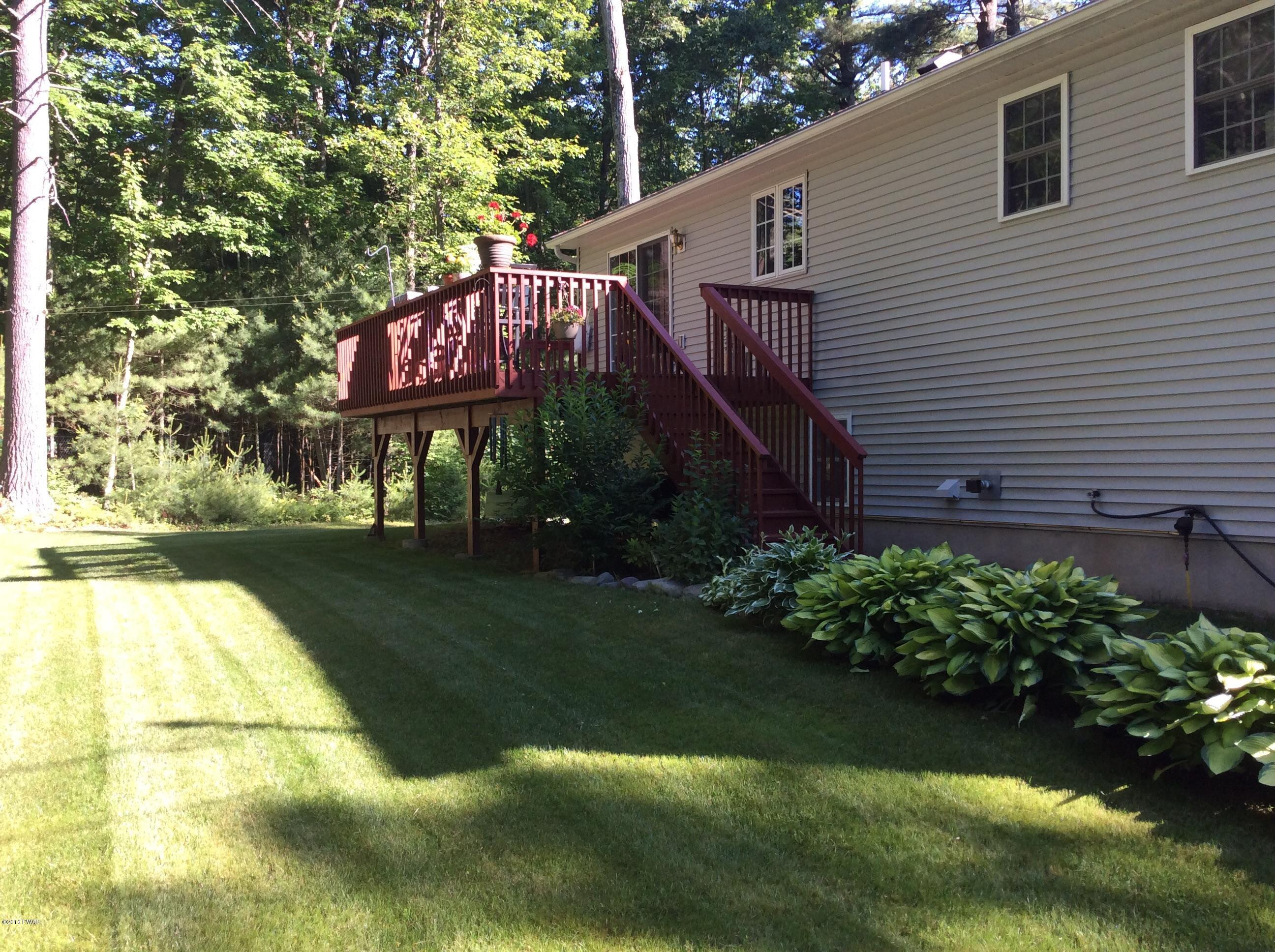 101 Lake Road Shohola, PA 18458 - Photo 12 of 89 image