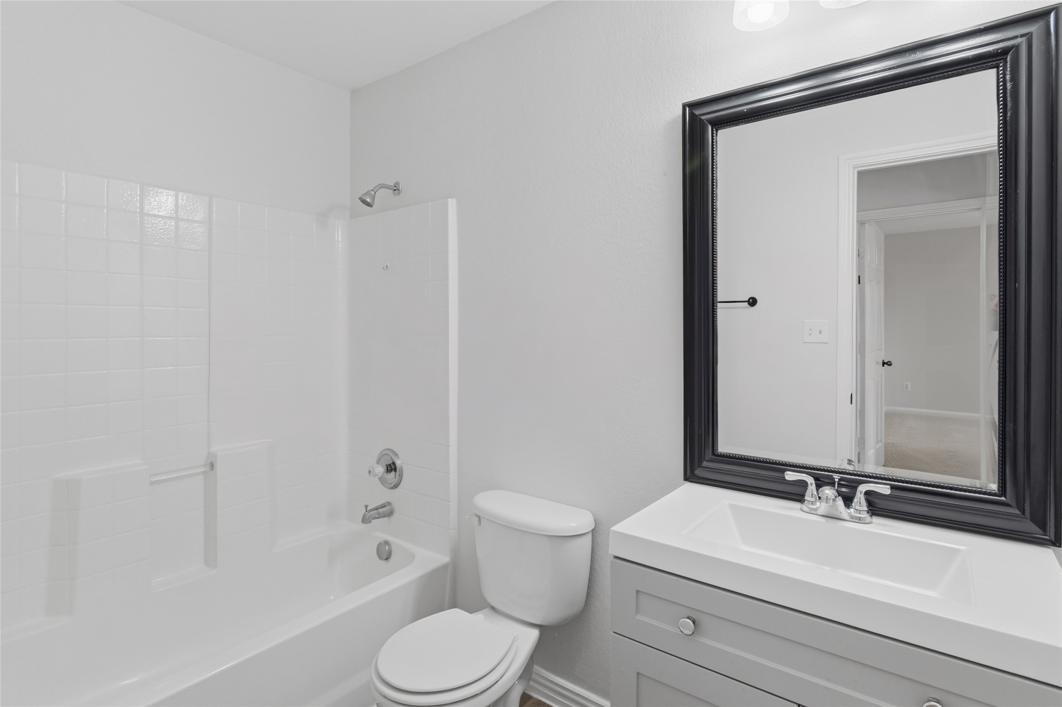 1271 Stone Rim Loop Buda, TX 78610 - Photo 31 of 40 FULL BATH UPPER LEVEL
