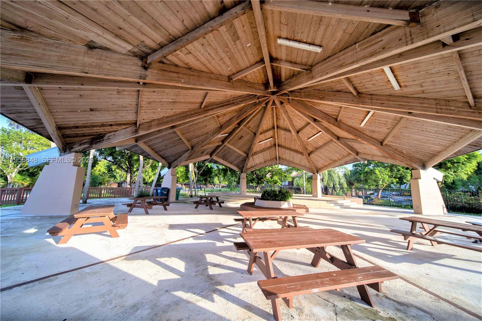 6554 Southwest 114th Place, Unit E74 Miami, FL 33173 - Photo 43 of 51 Pavilion for parties!