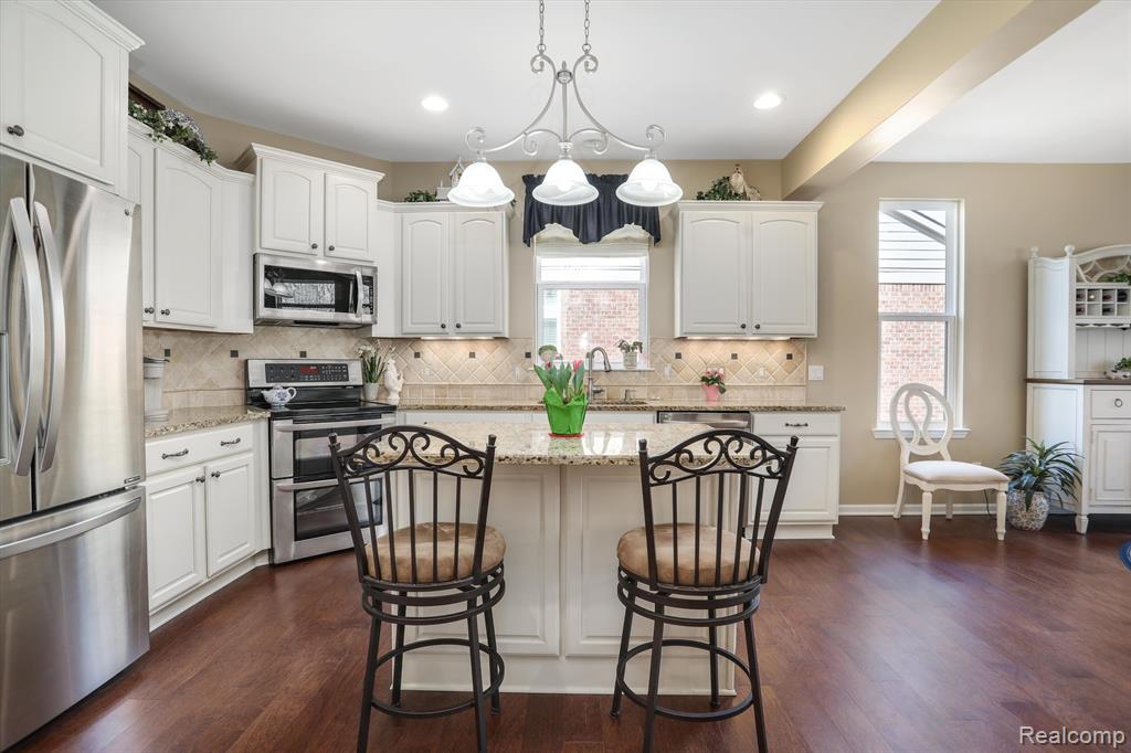 4617 Oakhurst Ridge Road Clarkston, MI 48348 - Photo 18 of 39