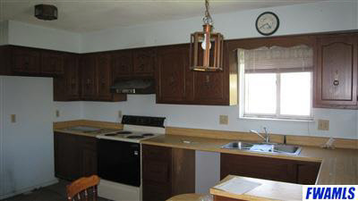1404 West Monroe Street Decatur, IN 46733 - Photo 4 of 8