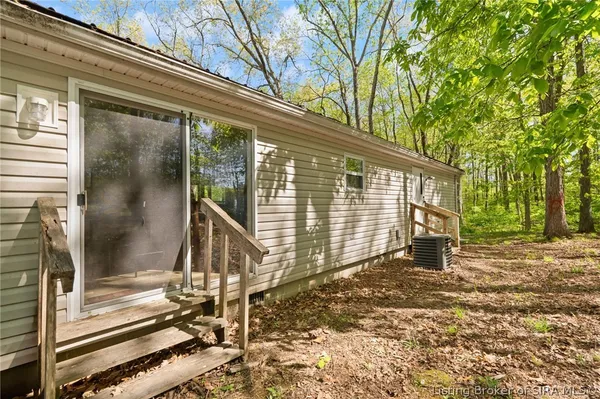 $274,900 | 465 South Whiskey Run Ranch Road, Milltown, IN 47145