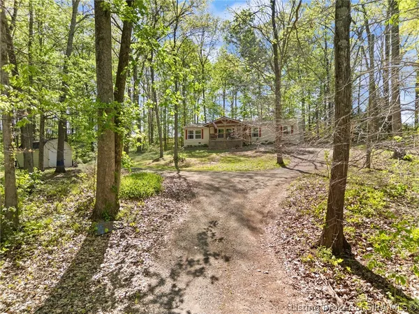 $274,900 | 465 South Whiskey Run Ranch Road, Milltown, IN 47145