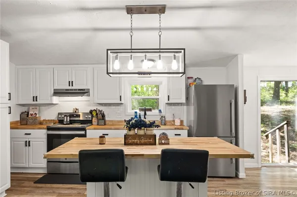 $274,900 | 465 South Whiskey Run Ranch Road, Milltown, IN 47145