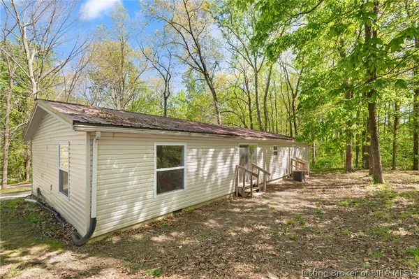 $274,900 | 465 South Whiskey Run Ranch Road, Milltown, IN 47145