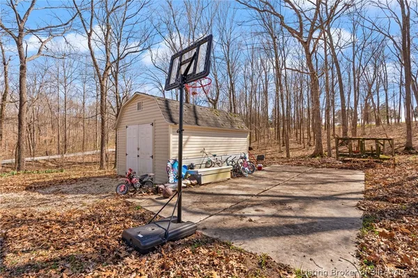 $279,900 | 465 South Whiskey Run Ranch Road, Milltown, IN 47145