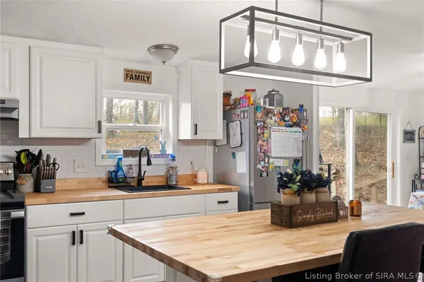 $279,900 | 465 South Whiskey Run Ranch Road, Milltown, IN 47145