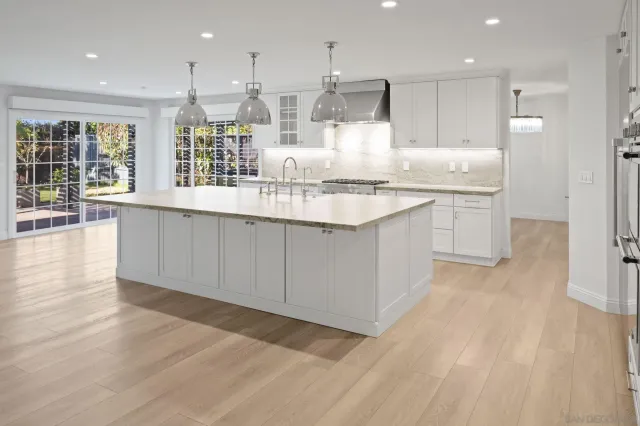 $8,975 | 8590 Cliffridge Avenue, La Jolla, CA 92037