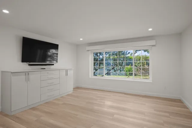 $8,975 | 8590 Cliffridge Avenue, La Jolla, CA 92037