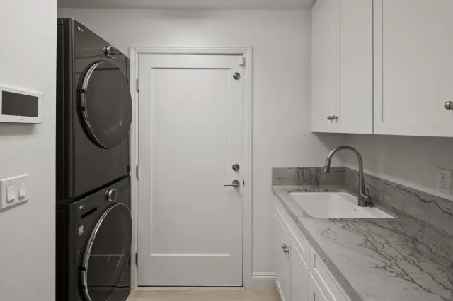 $8,975 | 8590 Cliffridge Avenue, La Jolla, CA 92037